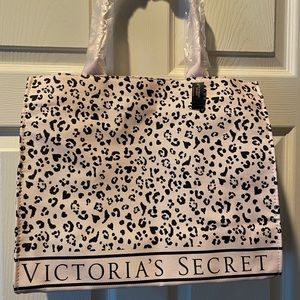 NWT Victoria’s Secret tote